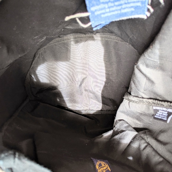 Beyond Retro Backpack - Picture 4 of 8